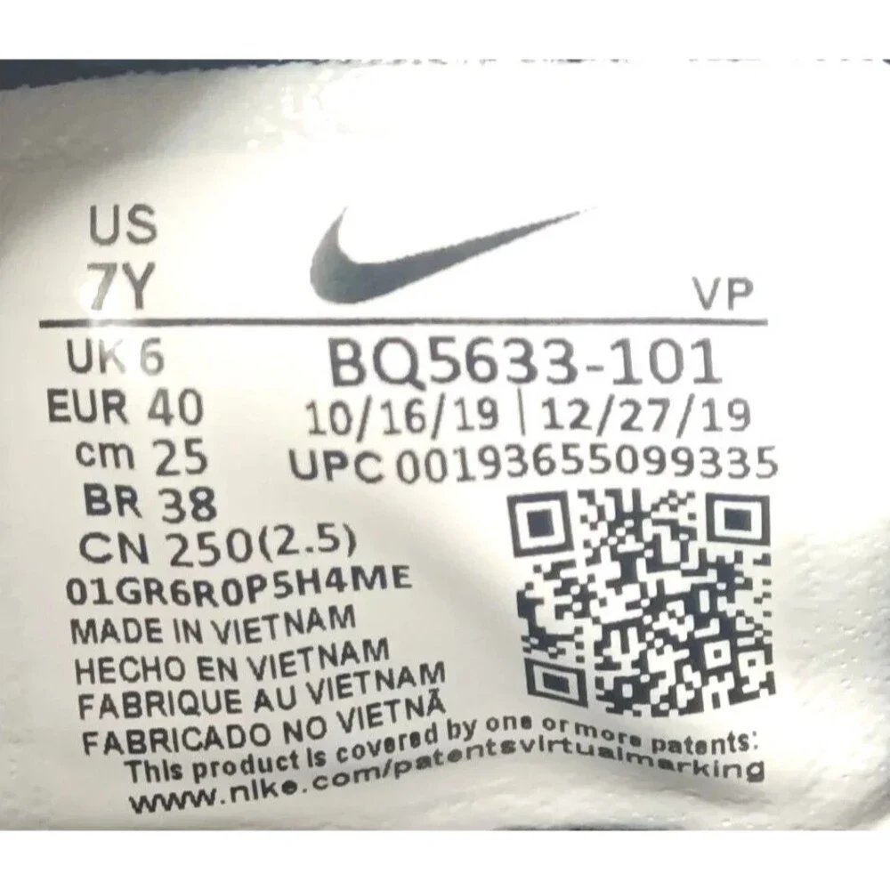 Nike Freak 1 Shoes Boys Size 7 Y sneakers White & Black